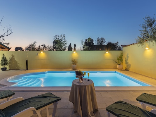 Vakantiehuis met privé zwembad in VODNJAN (Kroatië) voor 8 personen