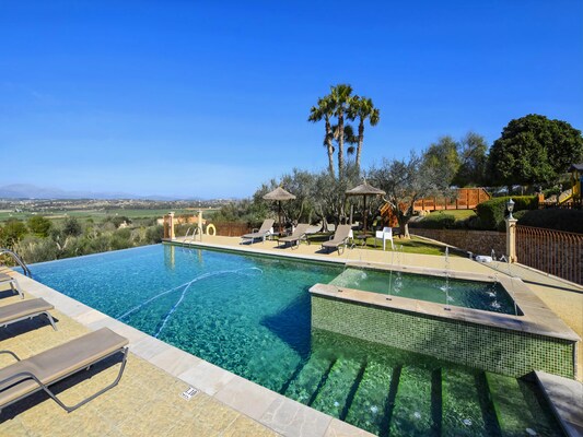 Vakantiehuis met privé zwembad in Ariany (Spanje) voor 16 personen