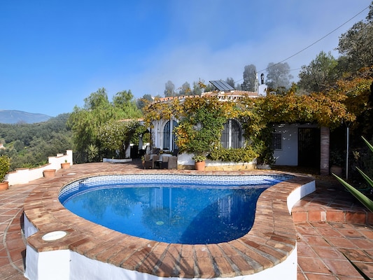 Vakantiehuis met privé zwembad in Sayalonga (Spanje) voor 6 personen