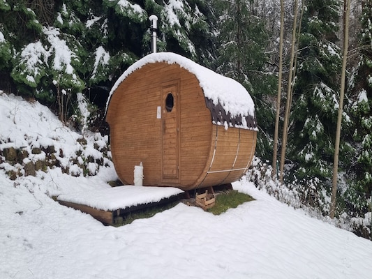 Ferienhaus mit umzäuntem Garten in Turnov (Tschechische Republik) und 2 Hunde erlaubt