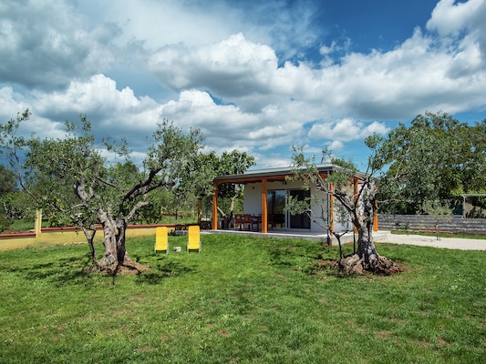Ferienhaus mit umzäuntem Garten in Fazana (Kroatien) und 1 Hund erlaubt