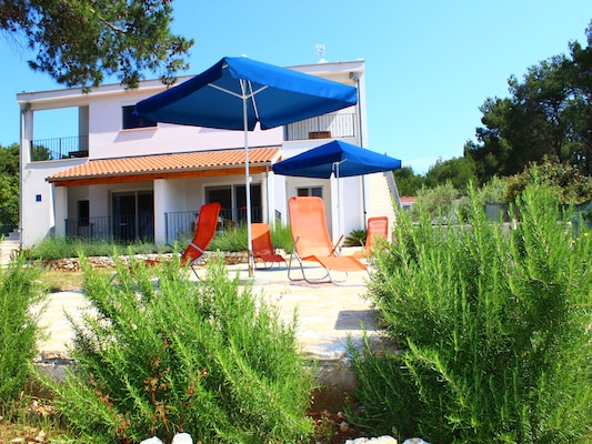 Ferienhaus in Veli Rat-Verunic Dugi otok (Kroatien) und 1 Hund erlaubt