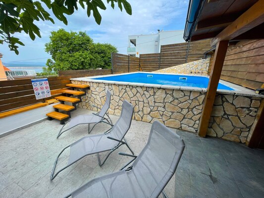 Vakantiehuis met privé zwembad in Dramalj (Kroatië) voor 8 personen