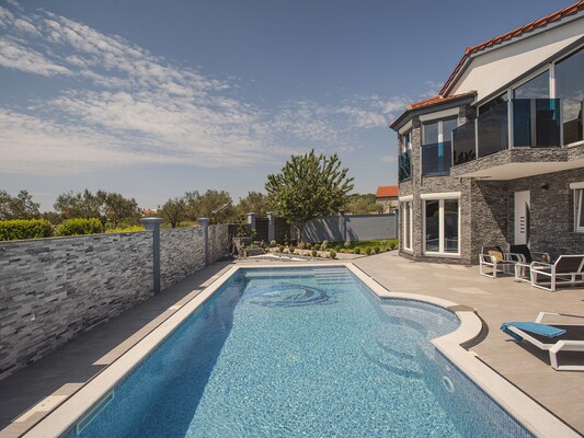 Vakantiehuis met privé zwembad in Fazana (Kroatië) voor 10 personen