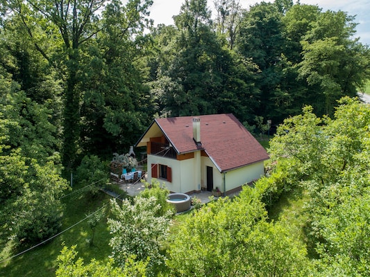 Ferienhaus mit umzäuntem Garten in Tuhelj (Kroatien) und 2 Hunde erlaubt