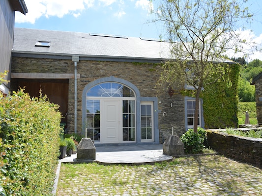 Vakantiehuis met omheinde tuin in Bièvre (België) 2 honden zijn welkom