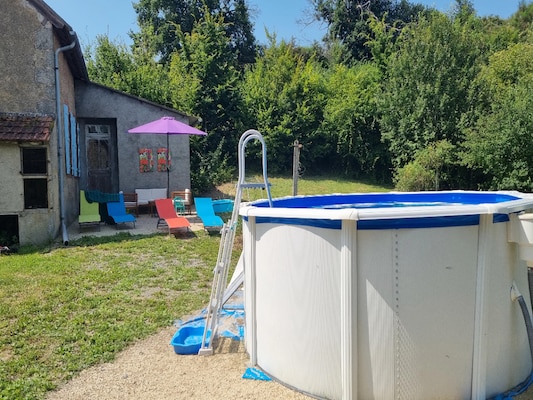 Vakantiehuis met privé zwembad in Grury (Frankrijk) voor 6 personen