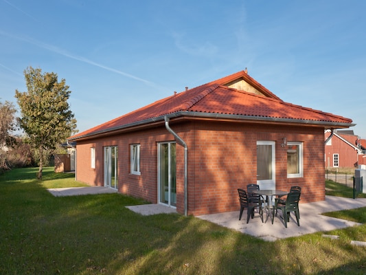 Ferienhaus mit umzäuntem Garten in Zierow (Deutschland) und 2 Hunde erlaubt