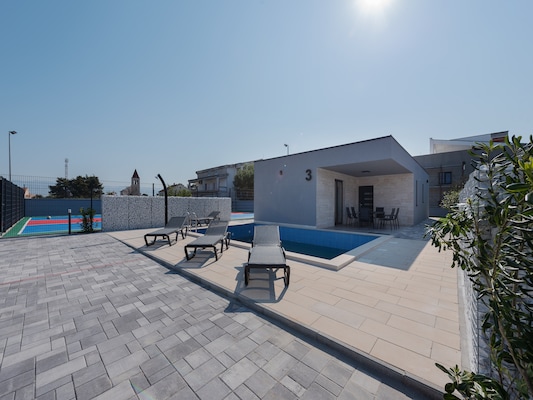 Vakantiehuis met privé zwembad in Vir (Kroatië) voor 6 personen