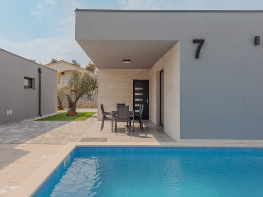 Vakantiehuis met privé zwembad in Vir (Kroatië) voor 6 personen