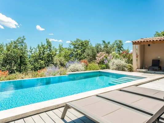 Ferienhaus mit umzäuntem Garten in Vaison-la-Romaine (Frankreich) und 1 Hund erlaubt