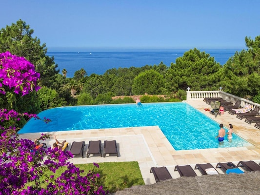 Vakantiehuis met zwembad in Solenzara (Frankrijk) voor 2 personen