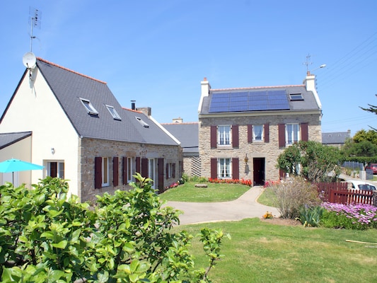 Ferienhaus mit umzäuntem Garten in Lampaul-Plouarzel (Frankreich) und 1 Hund erlaubt
