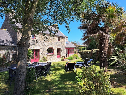Ferienhaus mit umzäuntem Garten in Ploudalmézeau (Frankreich) und 1 Hund erlaubt