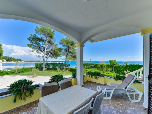 Ferienhaus in Vir (Kroatien) und 1 Hund erlaubt