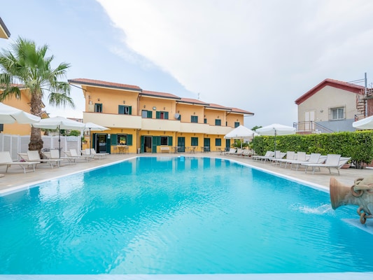 Vakantiehuis met zwembad in Paestum (Italië) voor 5 personen