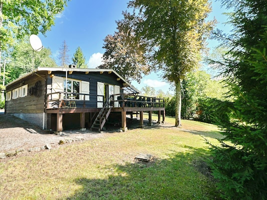 Vakantiehuis met omheinde tuin in Biron (België) 2 honden zijn welkom