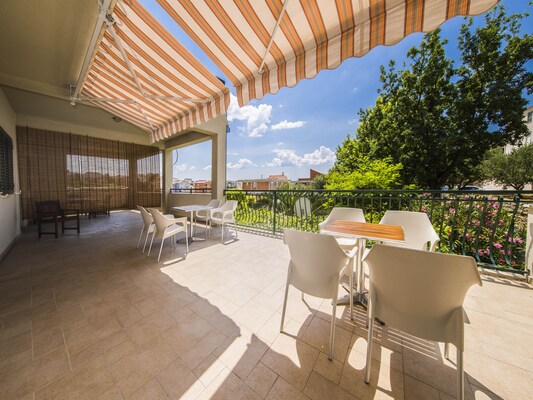 Vakantiehuis met 7 slaapkamer(s) in Podstrana (Kroatië) voor 20 personen