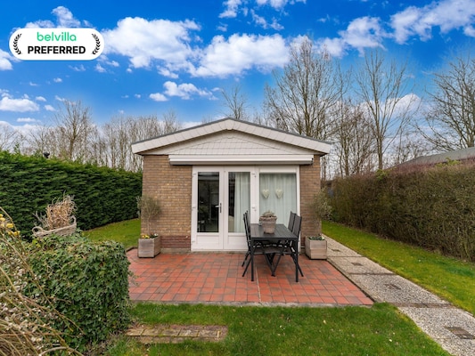 Ferienhaus mit umzäuntem Garten in Baarland (Niederlande) und 1 Hund erlaubt