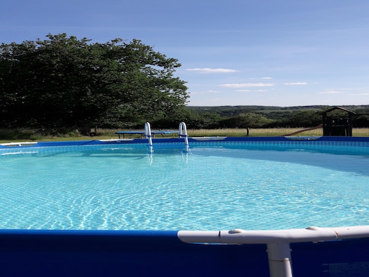 Ferienhaus mit umzäuntem Garten in Saint Maurice près Pionsat (Frankreich) und 4 Hunde erlaubt