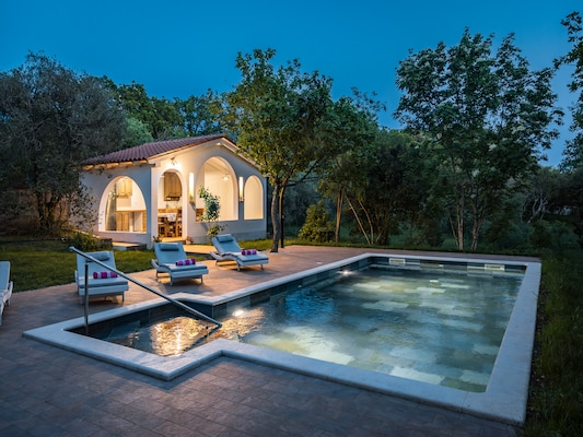 Ferienhaus mit umzäuntem Garten in Medulin (Kroatien) und 2 Hunde erlaubt