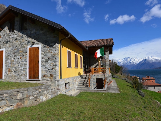 Ferienhaus in Musso (Italien) und 1 Hund erlaubt