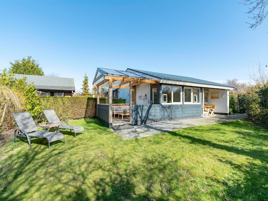 Ferienhaus mit umzäuntem Garten in Sint Maartenszee (Niederlande) und 2 Hunde erlaubt