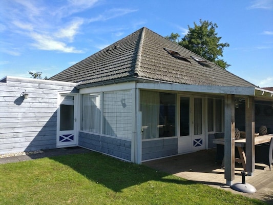 Ferienhaus mit umzäuntem Garten in Breskens (Niederlande) und 2 Hunde erlaubt