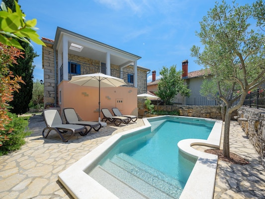 Vakantiehuis met privé zwembad in Radici (Kroatië) voor 4 personen