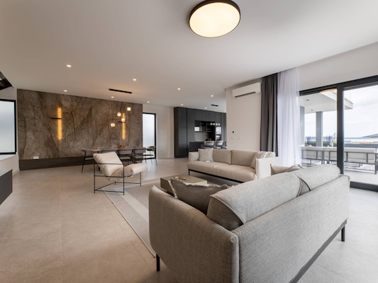 Vakantiehuis met bubbelbad in Kastel Stari (Kroatië) voor 10 personen