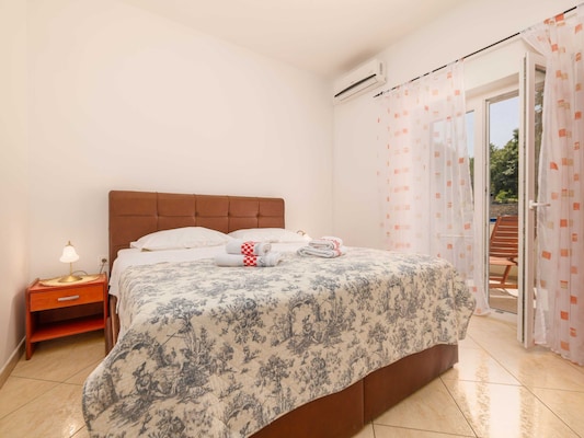 Vakantiehuis met zwembad in Krk (Kroatië) voor 2 personen