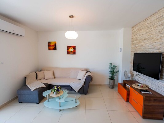 Vakantiehuis met 3 slaapkamer(s) in Turanj (Kroatië) voor 8 personen