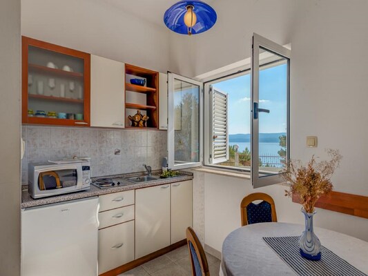 Vakantiehuis met bubbelbad in Lokva Rogoznica (Kroatië) voor 2 personen