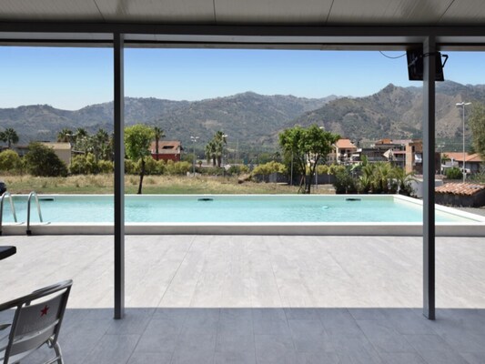 Vakantiehuis met privé zwembad in Gaggi (Italië) voor 12 personen