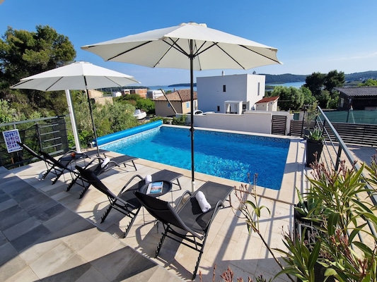 Vakantiehuis met privé zwembad in Pomer (Kroatië) voor 6 personen