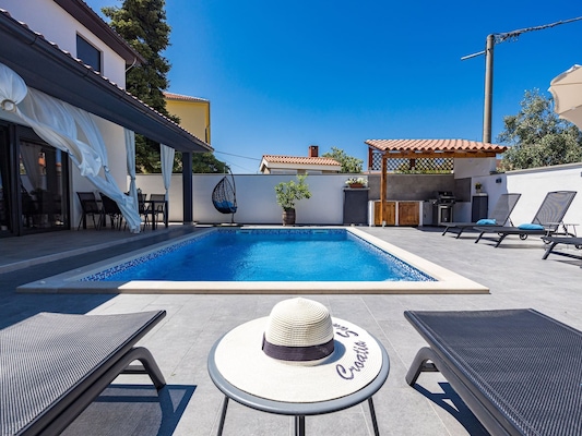 Vakantiehuis met privé zwembad in Galizana (Kroatië) voor 8 personen