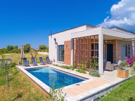 Vakantiehuis met privé zwembad in Galizana (Kroatië) voor 5 personen