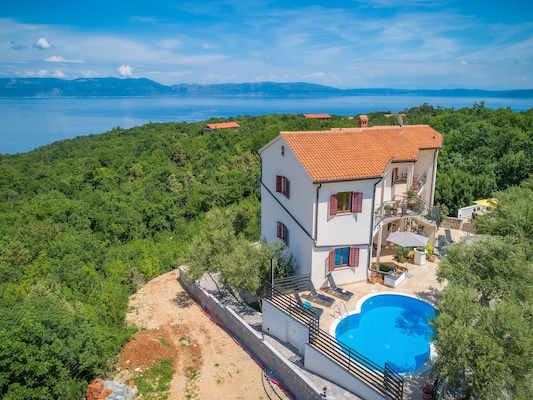 Vakantiehuis met bubbelbad in Drenje (Kroatië) voor 2 personen