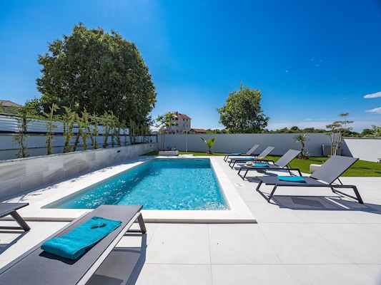 Vakantiehuis met privé zwembad in Stinjan (Kroatië) voor 6 personen