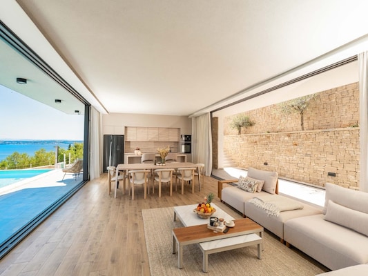 Vakantiehuis met zwembad in Ugljan (Kroatië) voor 8 personen