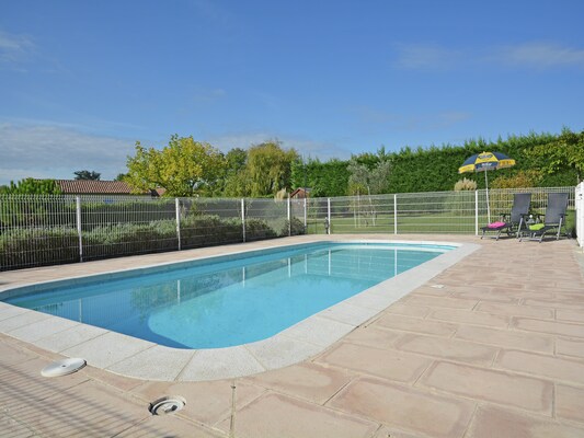 Vakantiehuis in St Victor de Malcap (Frankrijk) 2 honden zijn welkom