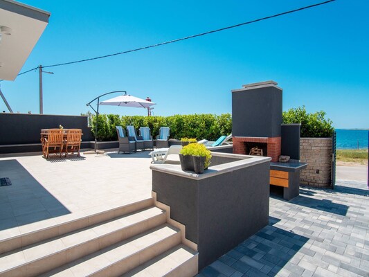 Vakantiehuis met bubbelbad in Kosljun (Kroatië) voor 6 personen