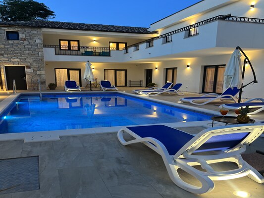 Vakantiehuis met privé zwembad in Gornje Rastane (Kroatië) voor 10 personen