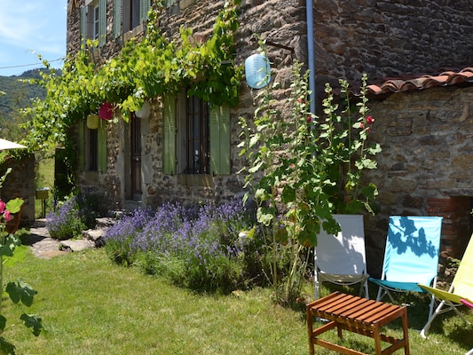 Vakantiehuis met omheinde tuin in Villeneuve D%$&allier (Frankrijk) 1 hond is welkom