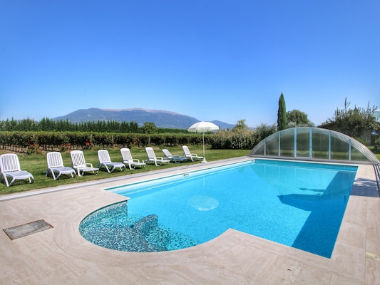 Vakantiehuis met privé zwembad in Santa Maria Degli Angeli (Italië) voor 10 personen