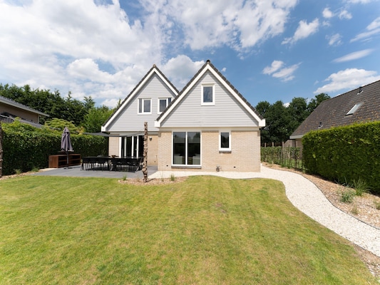 Vakantiehuis met zwembad in Zeewolde (Nederland) voor 12 personen