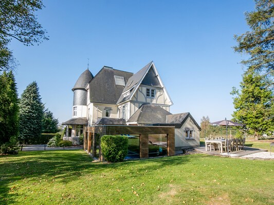 Kasteel in Stavelot met privézwembad