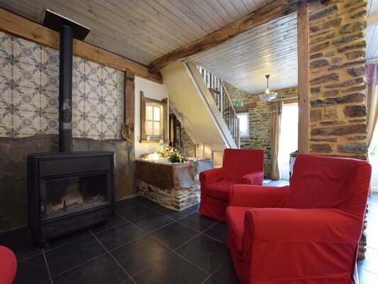 Vakantiehuis met omheinde tuin in Jehonville (België) 1 hond is welkom