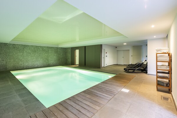 Luxe villa voor 20 personen met privézwembad en sauna in de bossen bij Malmedy - thumbnail 2