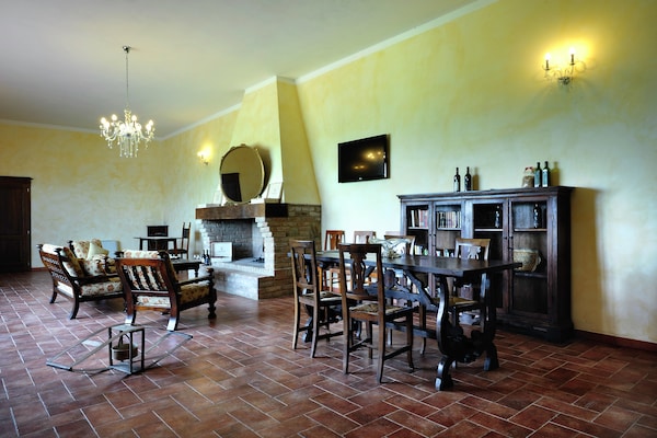 Authentieke biologische boerderij met zwembad bij Castel del Piano, Toscane - thumbnail 4
